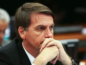 Senadores acionam STF contra Bolsonaro por prevaricação no caso da Covaxin