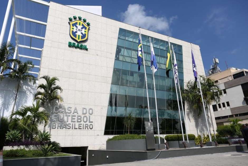 Brasil paga salário mínimo para mais da metade dos jogadores