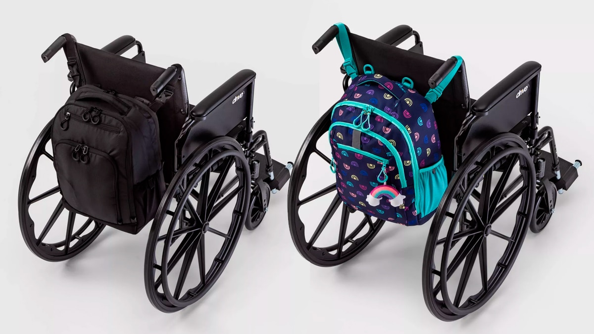Empresa lança mochilas inclusivas projetadas para usuários de cadeiras de rodas