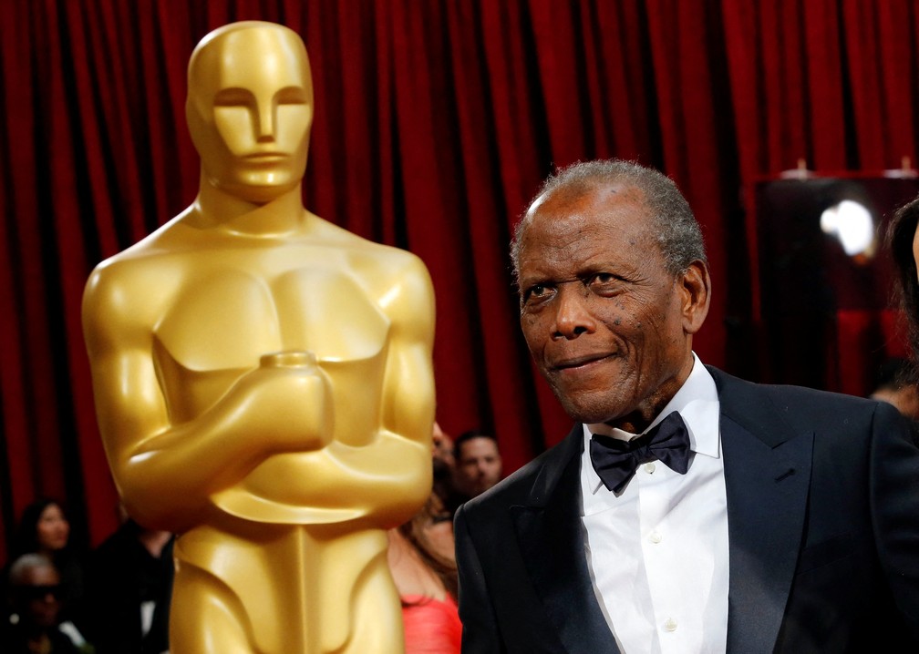 Primeiro negro a vencer o Oscar de Melhor Ator morre aos 94 anos